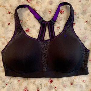 Padded sports bra black 38D Danskin now
